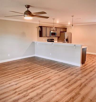 3rd image of 2506 E Main St #F3