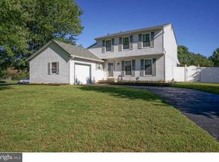 5 Heather Dr, Sicklerville, NJ 08081