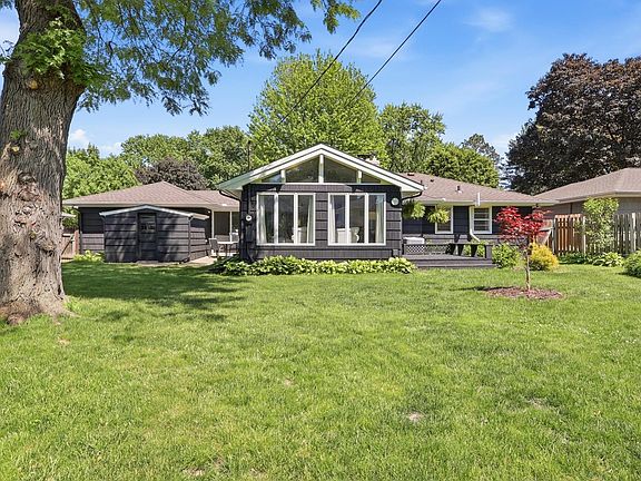 3rd image of 6340 Tingdale Ave