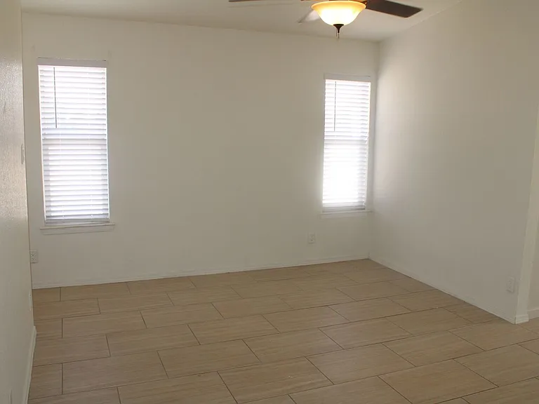 1651 Saint Stephen Pl — Photo 3