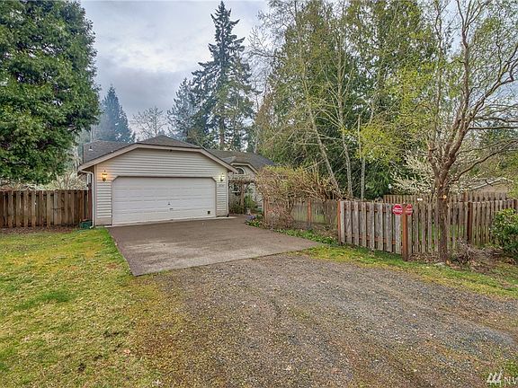2nd image of 10105 Lookout Dr NW
