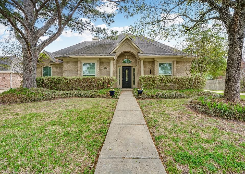 1st image of 2207 Greenway Village Dr