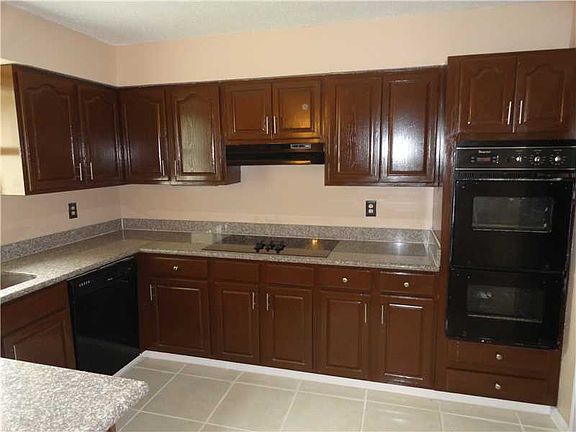 5th image of 2489 Lynnbrook Dr