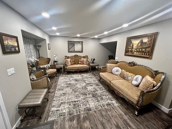 5th image of 8070 Interlaken Dr