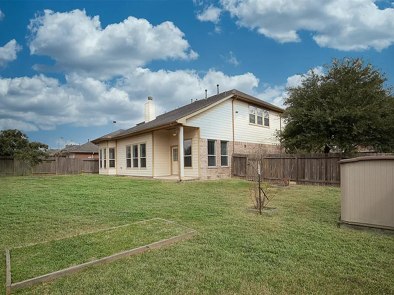 12802 Flat Creek Dr — Photo 38