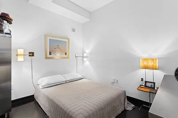 Rented by SERHANT. | media 4