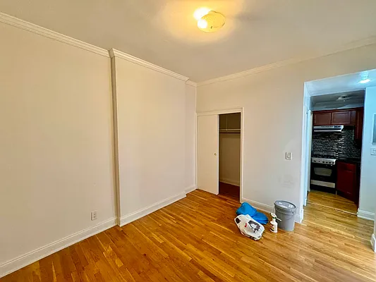 Rented by City Connections Realty | media 9