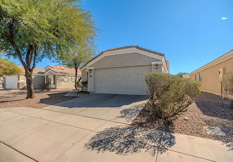 23985 W Pecan Rd — Photo 3