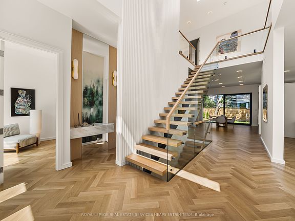 3rd image of 7 Lumley Ave