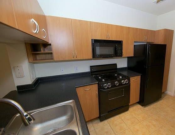4th image of 19620 Galway Bay Cir #379