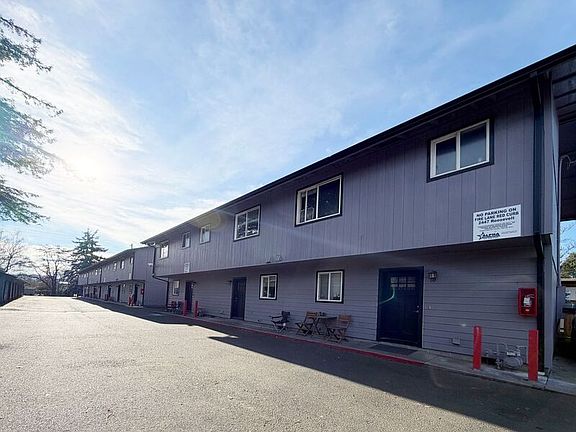 2nd image of 2447 Roosevelt Blvd APT 3