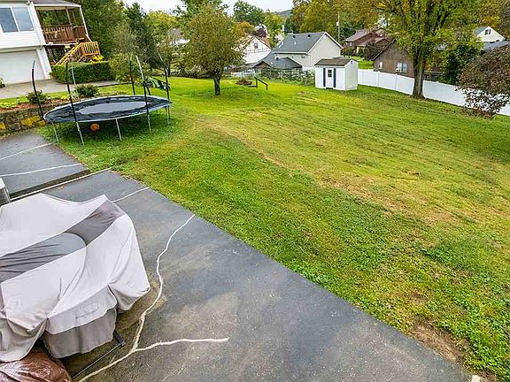3rd image of 126 Jefferson Park Dr