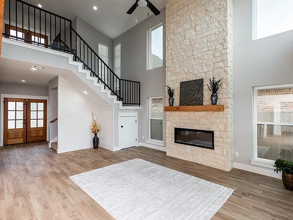 5th image of 7722 Pond Cir