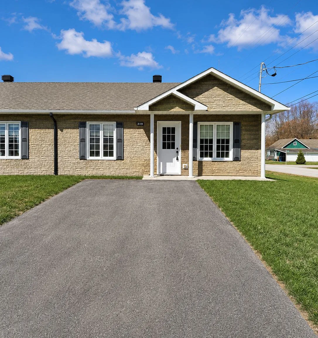 2 bed, $2,600 — Photo 2