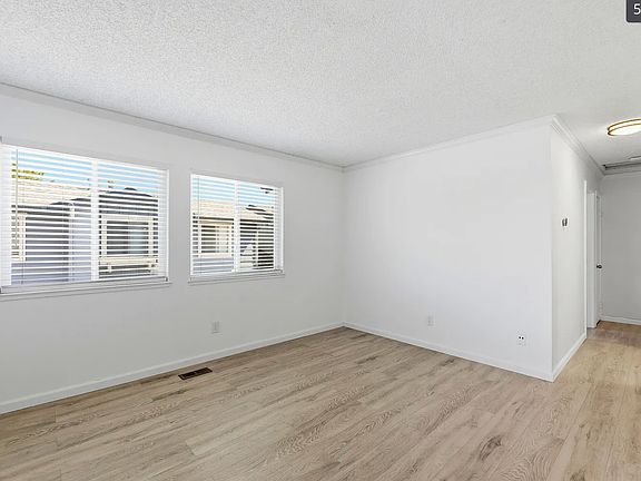 5th image of 529 Sieber Pl #21