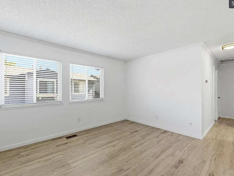 529 Sieber Pl #21 — Photo 5