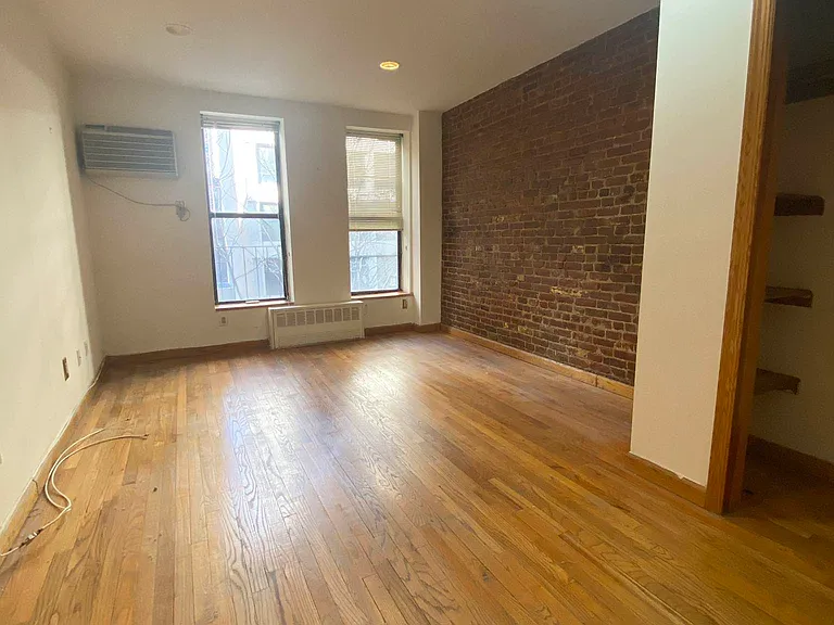 405 E 69th St #5C — Photo 3
