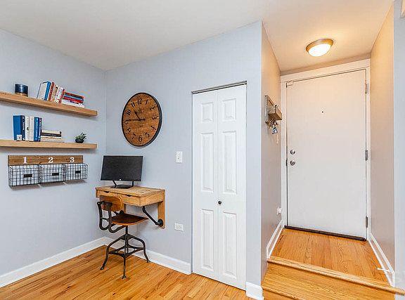 4th image of 5909 N Paulina St APT G