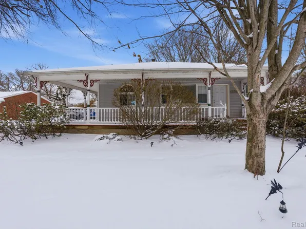 19061 Veronica Ave, Eastpointe, MI 48021