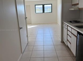 5717 SW 72nd St #5717, South Miami, FL 33143