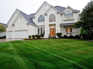 1819 Princess Cir, Naperville, IL 60564