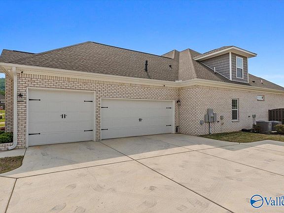 3rd image of 8905 Lockwood Ln SE