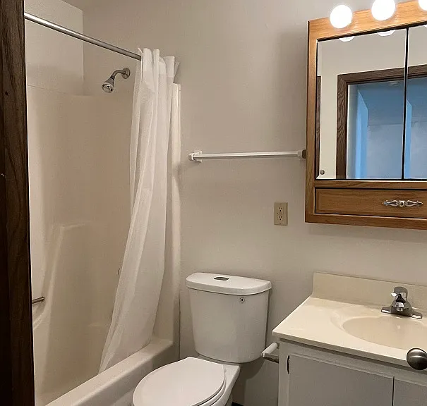 Village Garden Apartments — Photo 19