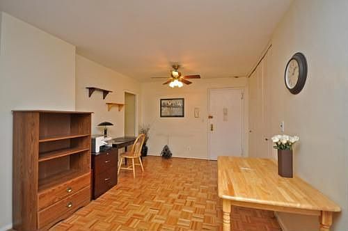 5th image of 5240 39th Dr APT 4E