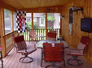 264 Richmond Dr, Pewaukee, WI 53072