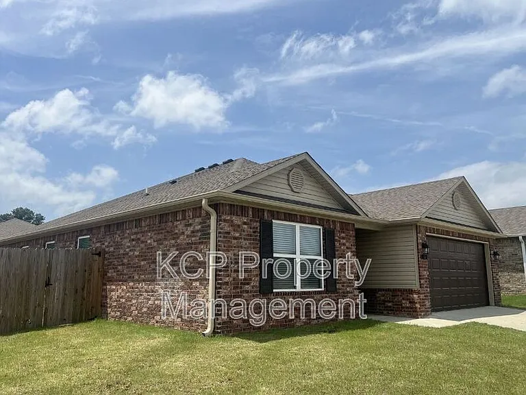 10632 Pine Way — Photo 1