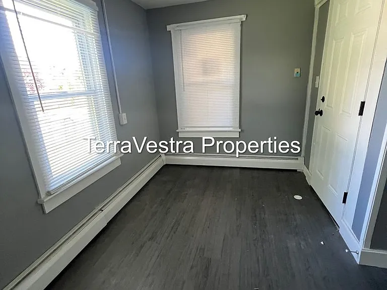 138 Denny Ave — Photo 13
