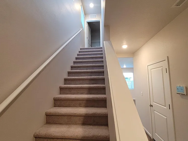386 Lost Lake St NE — Photo 9