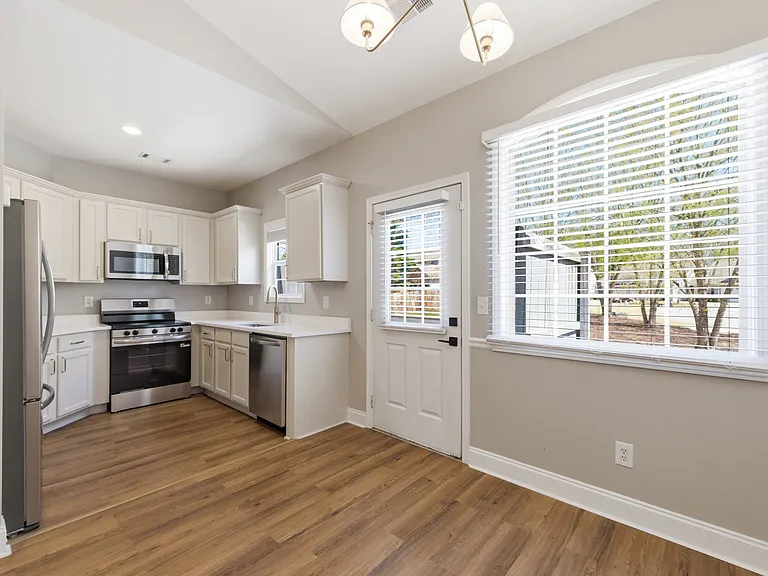 259 Derby Ct — Photo 25