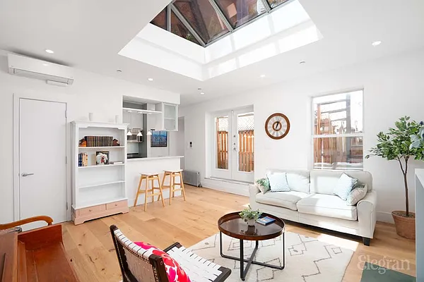 Sold by Elegran | media 28