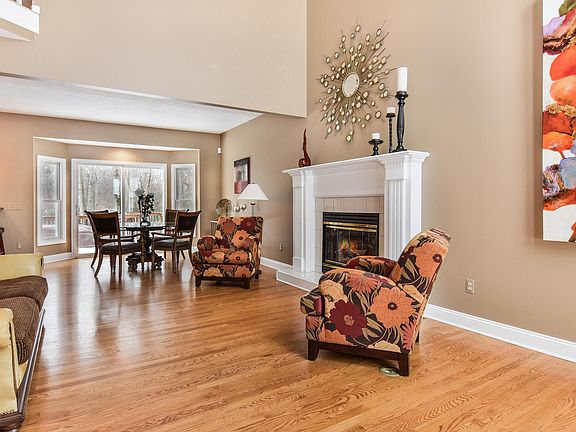 3rd image of 5896 Arroyo Vista Dr NE