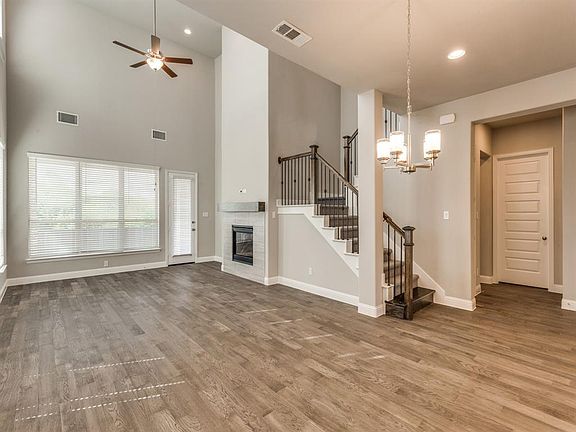 3rd image of 3468 Begonia Ln