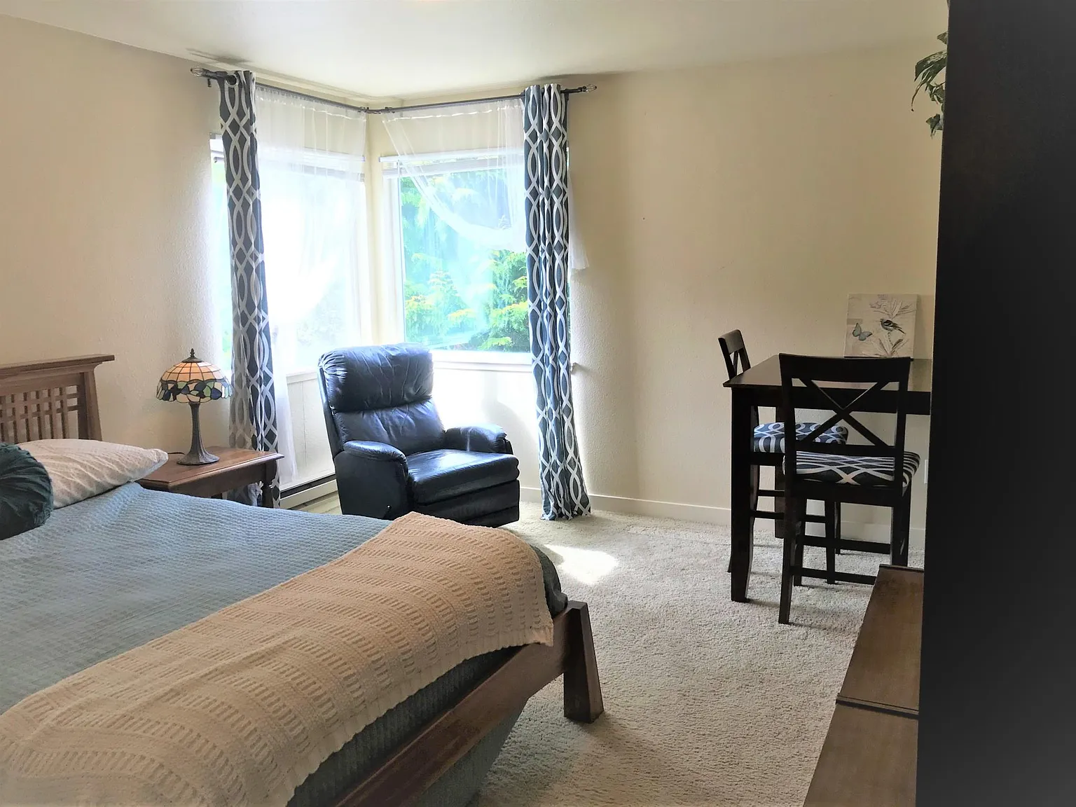 2 bed, 1115 sqft, $3,200 — Photo 3