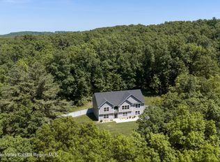 25 Maple Hill Ridge, Red Hook, NY 12571