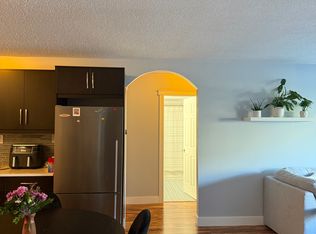 117 23rd Ave SW #202, Calgary, AB T2S 0H9