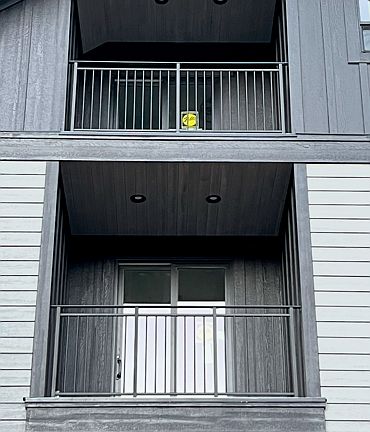 outside deck's from kitchen and loft bedrooms