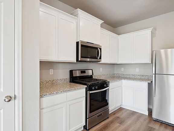 The kitchen of the Chatfield has energy-efficient appliances.
