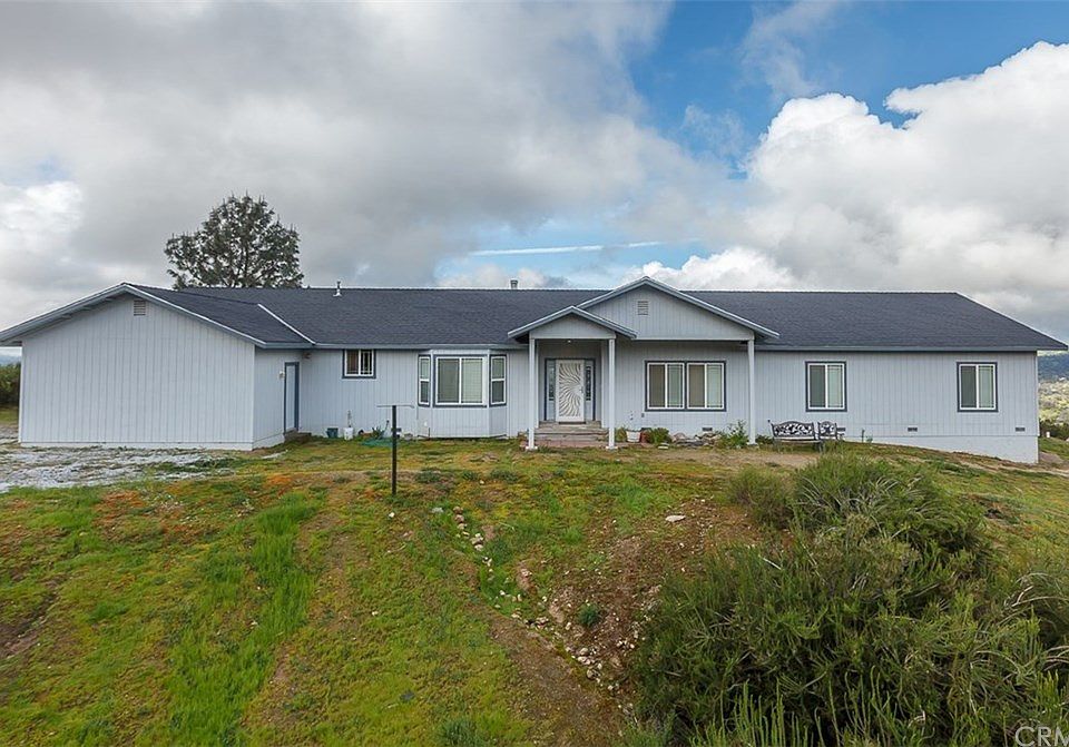 2nd image of 36330 Eagles Nest Ln
