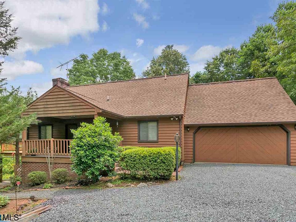 1st image of 437 Jefferson Dr
