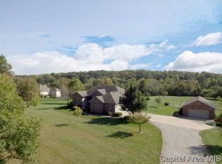 7450 Old Salem Ln, New Berlin, IL 62670