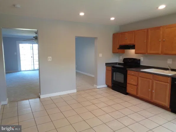 612 Kittendale Cir, Middle River, MD 21220
