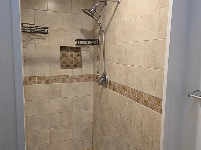 267 Plainfield Ave #1F — Photo 10