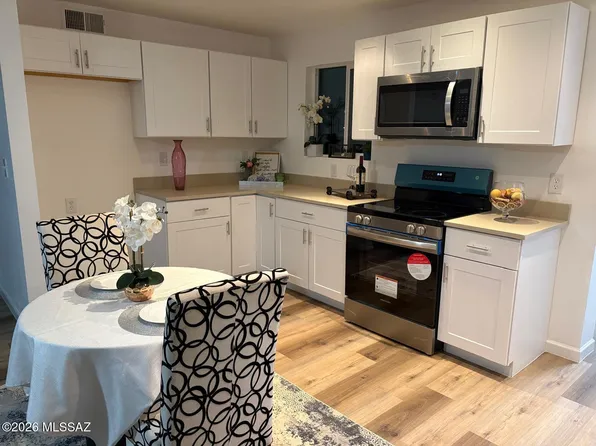 5449 E Linden St, Tucson, AZ 85712