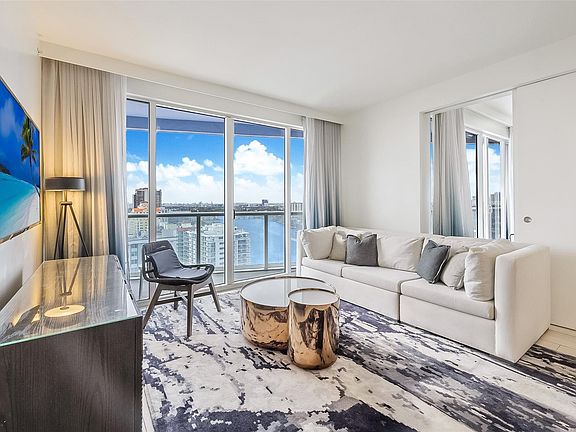 5th image of 3101 Bayshore Drive #1901