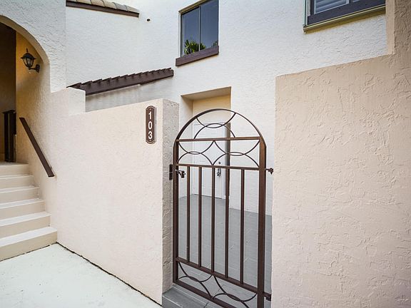300 AD CW GATE LGE