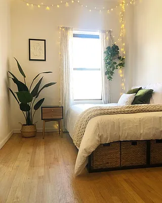 Rented by REAL New York | media 24